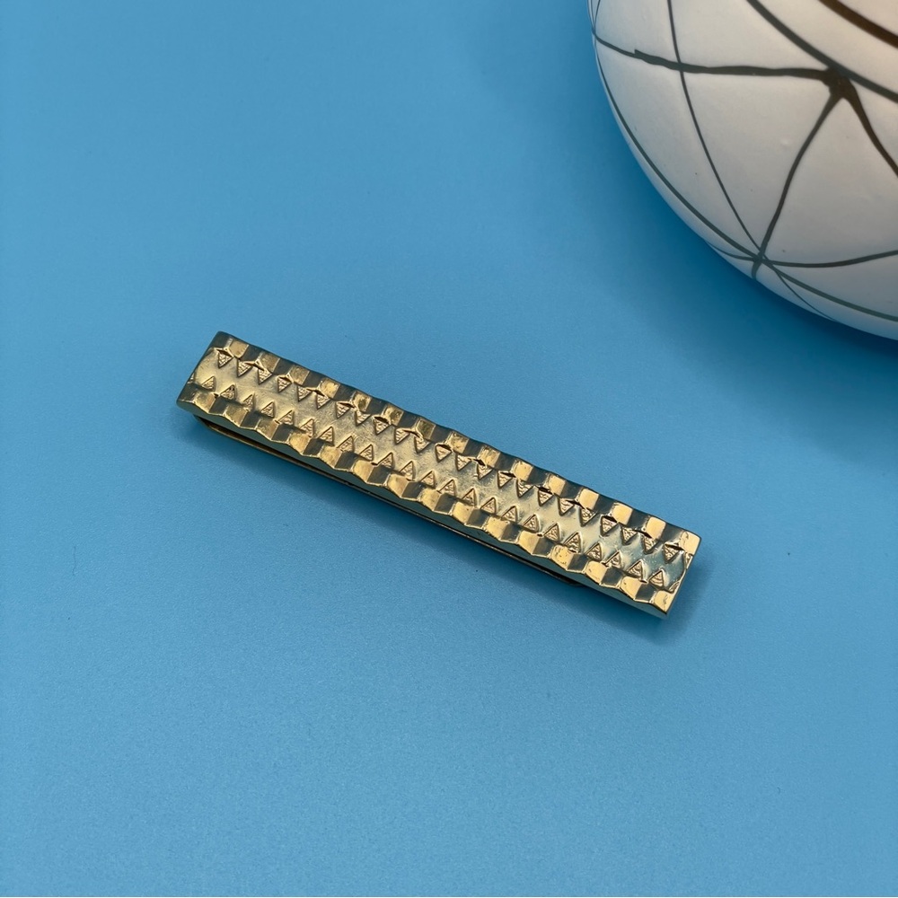 Vintage Heavy Gold Tone Textured Tie Clip Bar Mid Century Brutalist 30g 🔥 - Picture 3 of 9